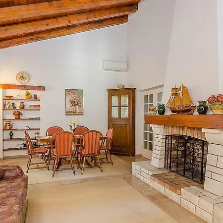 Holiday Marko - 70m From Sea Vikendica Orebic
